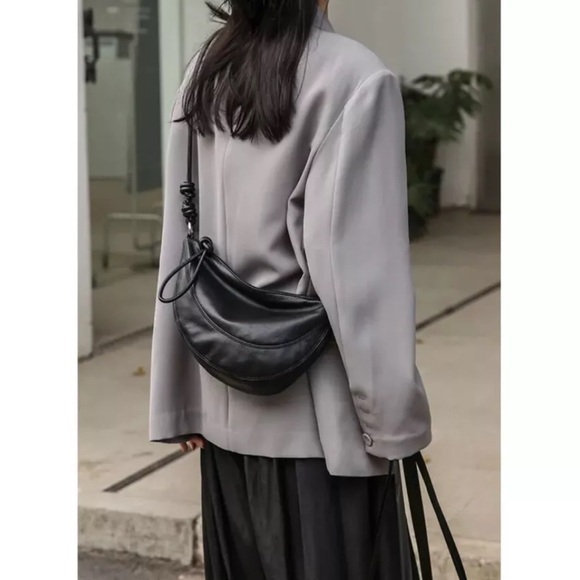 Dumpling Soft Leather Crossbody Bag - Picture 7 of 7